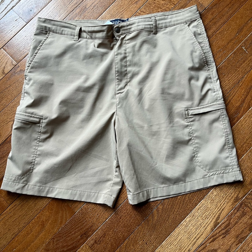 Chaps Men’s Performance Golf Shorts, Hampton Khaki, Size 40